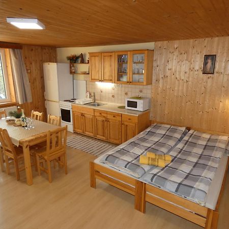 Forester Apartment Зуберец Екстериор снимка