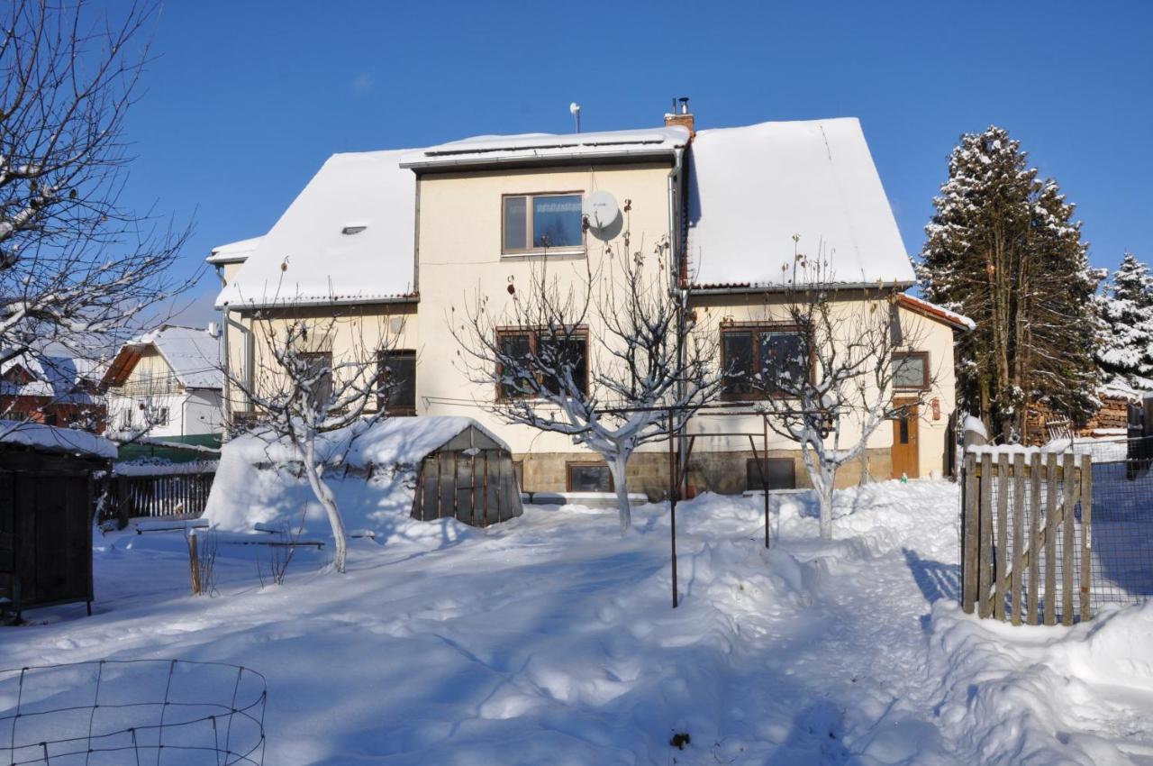 Forester Apartment Зуберец Екстериор снимка