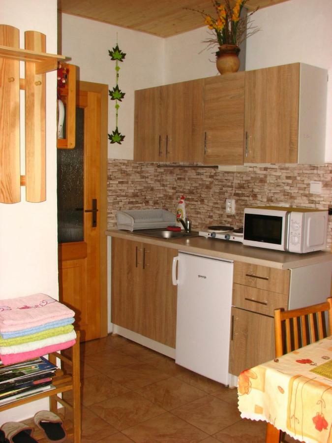 Forester Apartment Зуберец Екстериор снимка